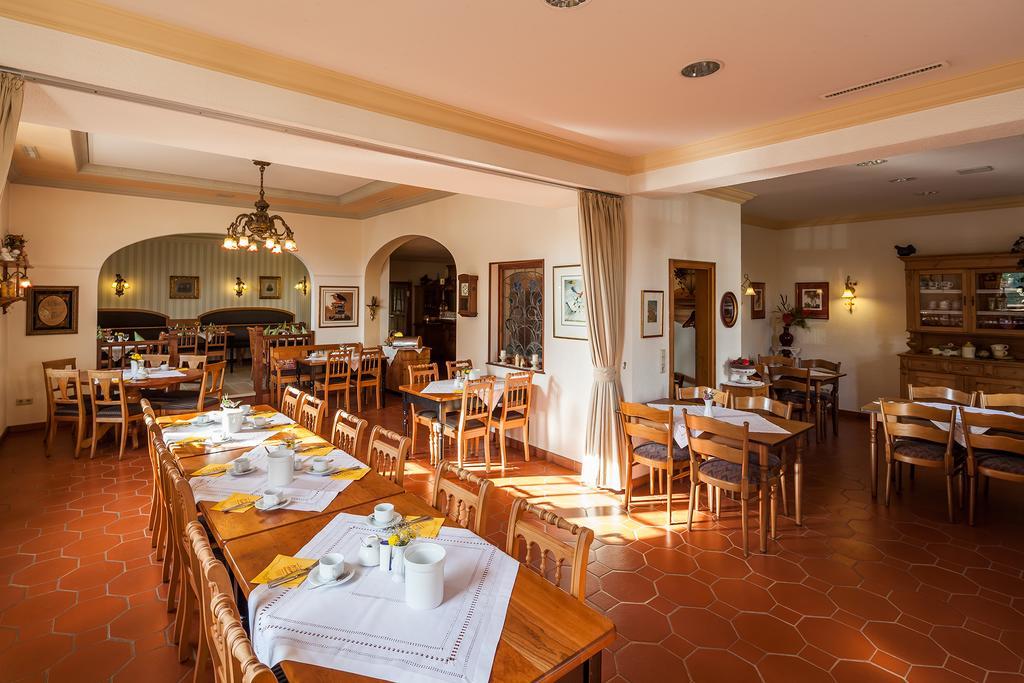 Hotel Pfaffenhofen Schwabenheim an der Selz Eksteriør billede